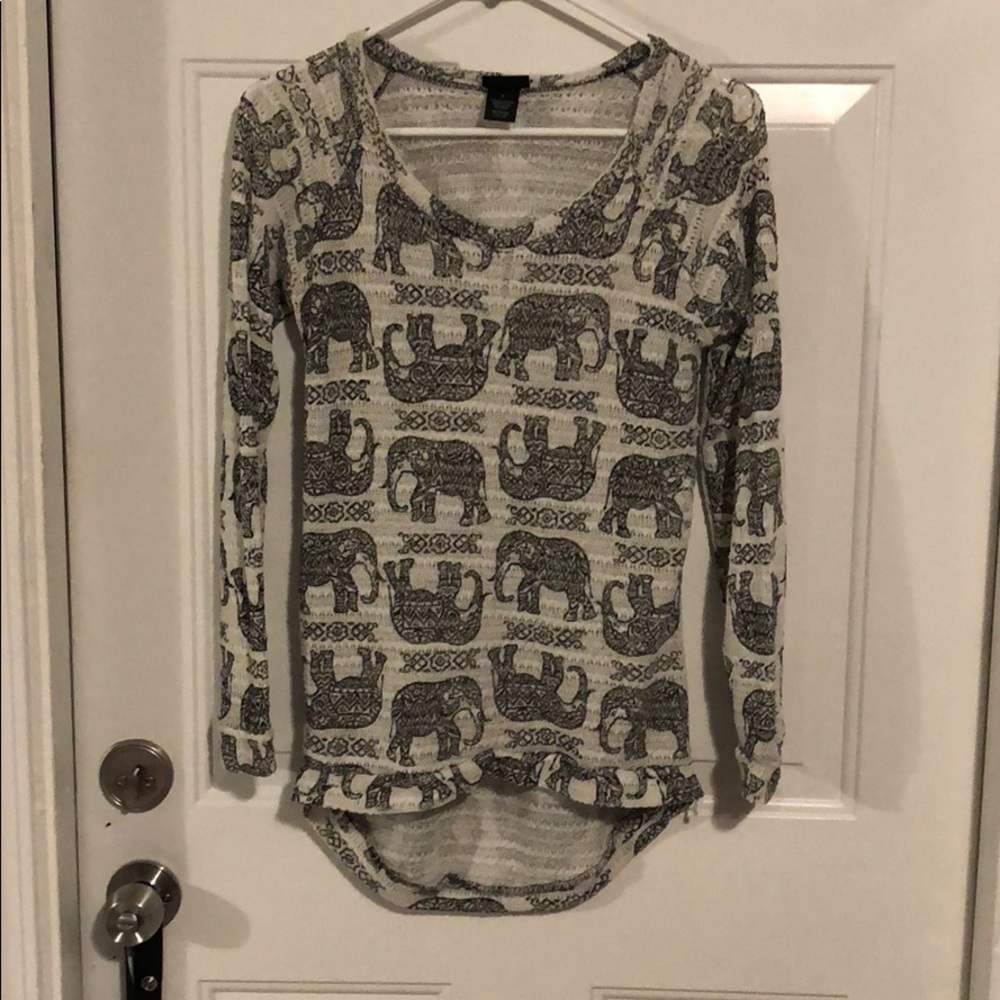 Shirt with elephants